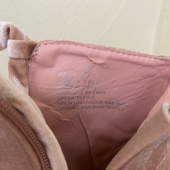 Just Fab Suede Ankle Boots. Mauve color. Sz 8. - Picture 11 of 11